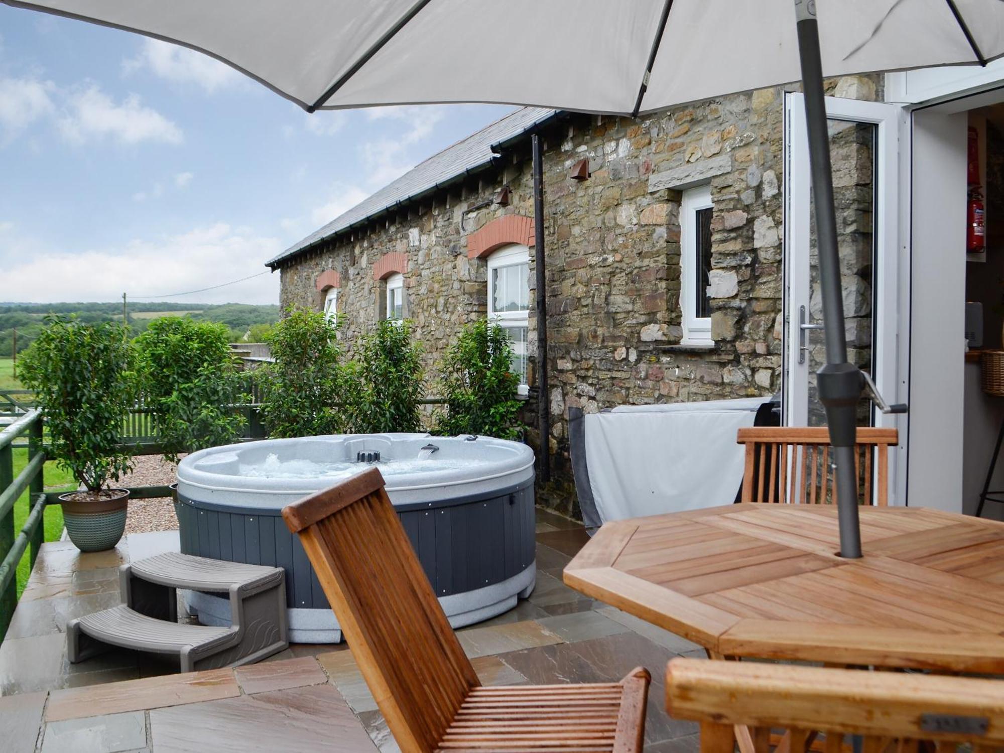 Sgubor Llwyndu Villa Betws  Exterior photo